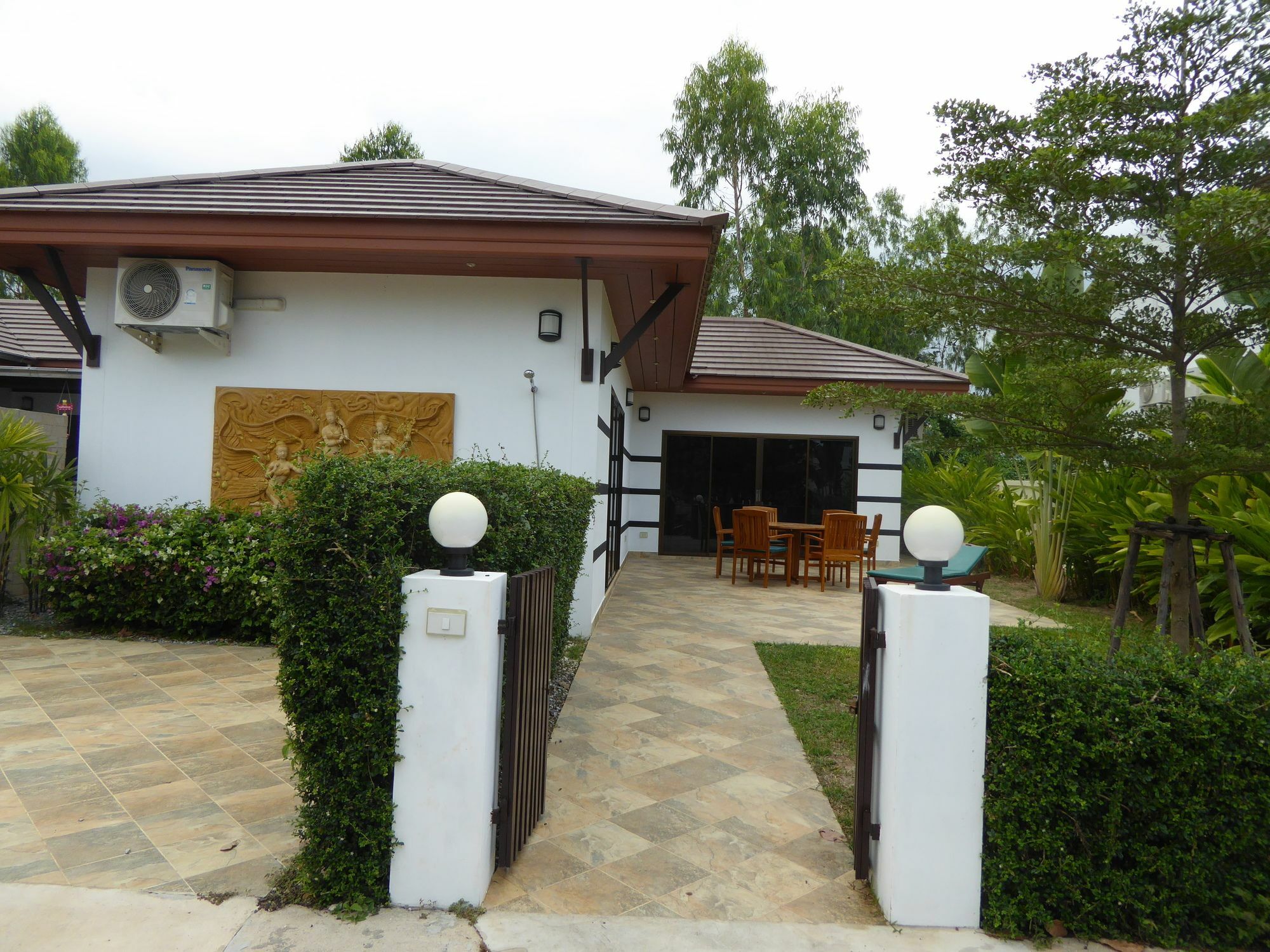 Tropicana Beach Villa At Vip Resort Ban Phe Exterior foto
